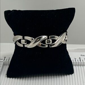 Vintage Trifari Silver Link Bracelet - Polished Silver Tone